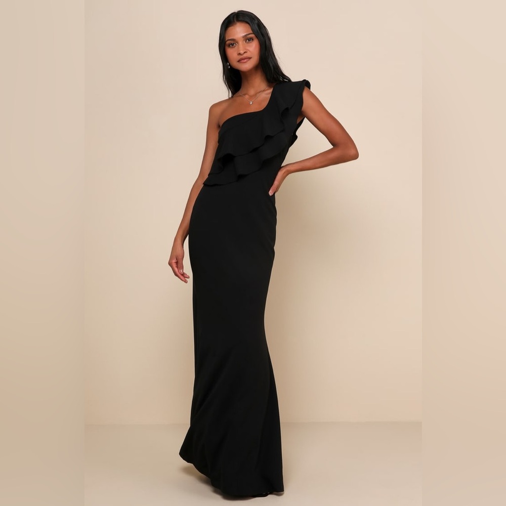 Lulu's Black One Shoulder Dress